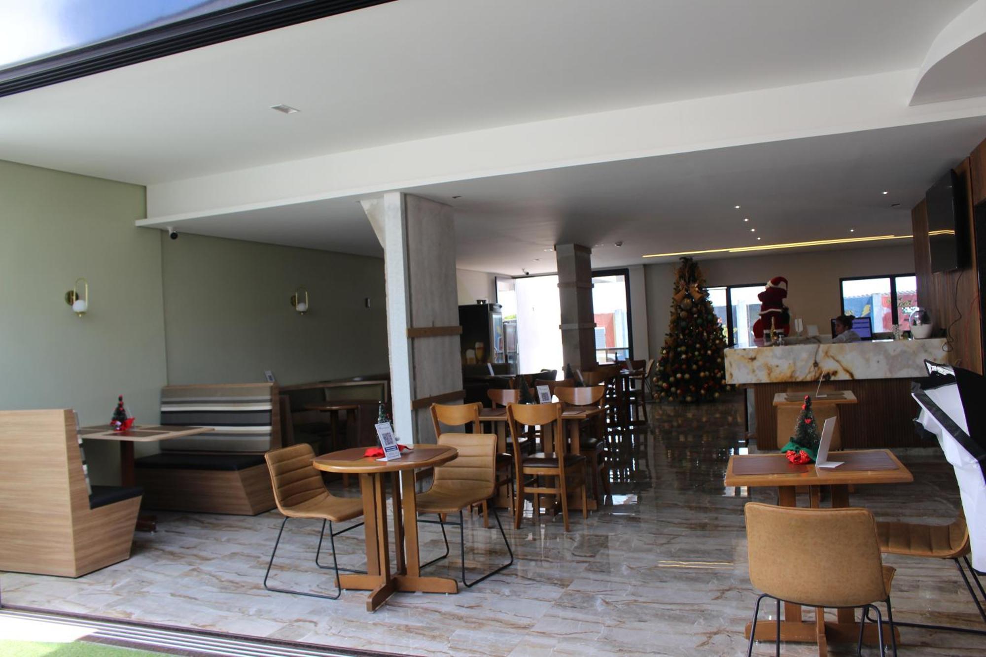 Optimum Plaza Hotel Monte Alto Exterior foto