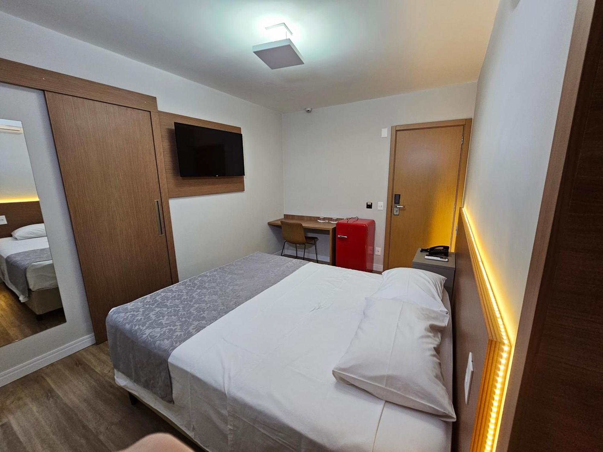 Optimum Plaza Hotel Monte Alto Exterior foto