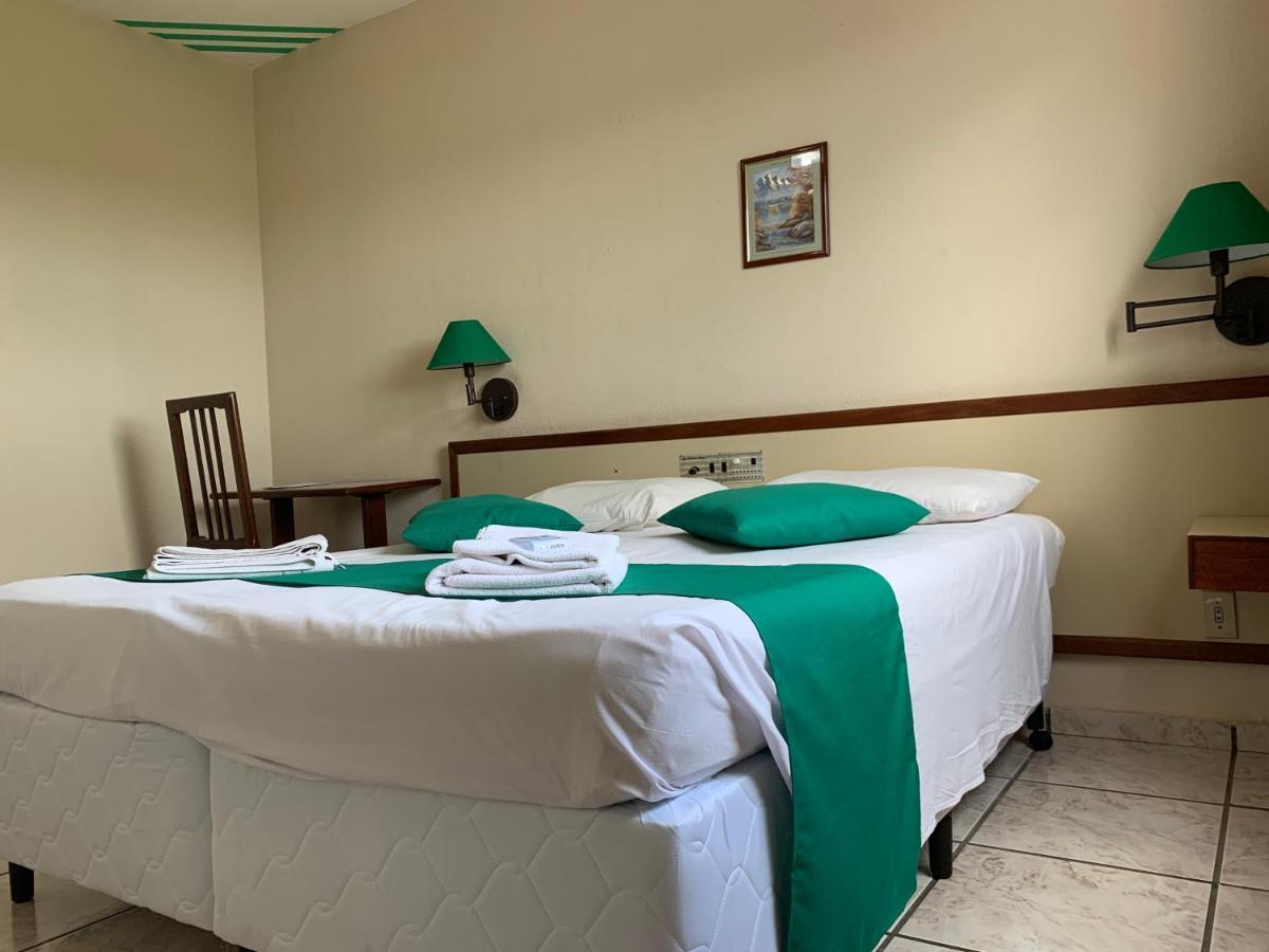 Optimum Plaza Hotel Monte Alto Exterior foto