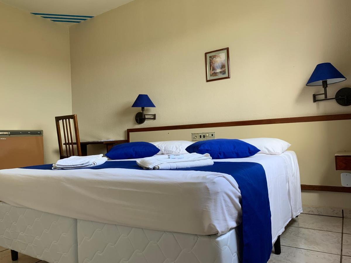 Optimum Plaza Hotel Monte Alto Exterior foto